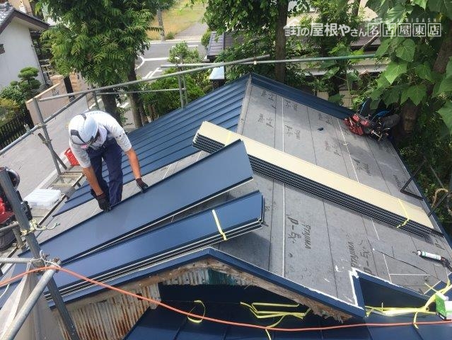 ガルバリウム鋼板 葺き替え 雨漏り