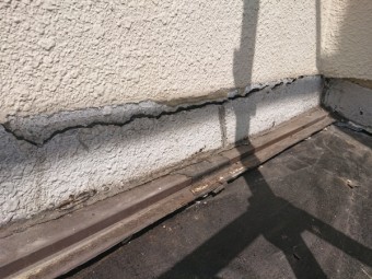 外壁クラック 左官工事