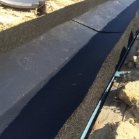 ステンレス谷板金施工中