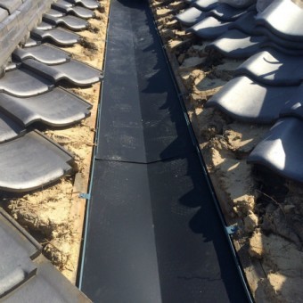 谷板金施工中