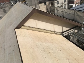 屋根葺き替え工事 コンパネ張り