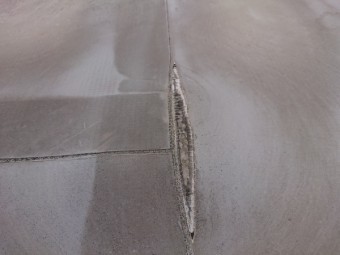 屋上防水の雨漏り点検