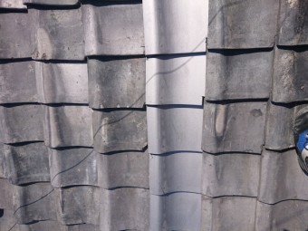 瓦の差し替え 谷板金交換