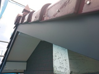 破風板と鼻隠し板 板金カバー