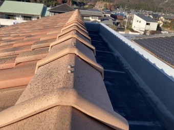 瓦屋根の点検 棟部分