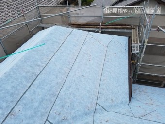 屋根 重ね葺き カバー工法 金属屋根