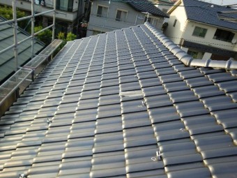太陽光設置工事 支持金具取付