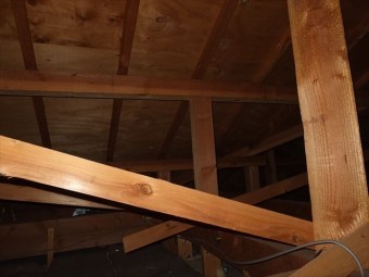 小屋裏 確認