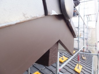破風板金巻き