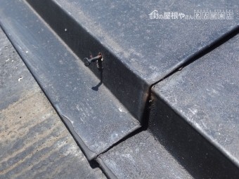 スレート屋根の経年劣化 釘浮きや褪色
