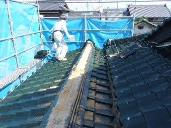 陶器瓦 棟の解体