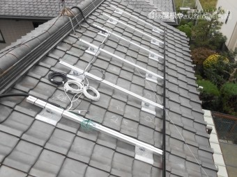 ケーブル配置