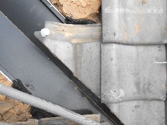 谷板金取替え
