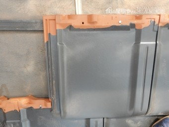瓦屋根の葺き替え工事