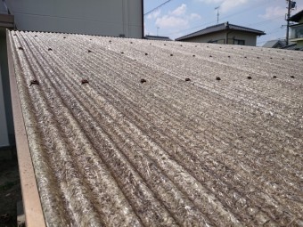 波板の劣化