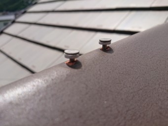 陶器瓦の釘浮き