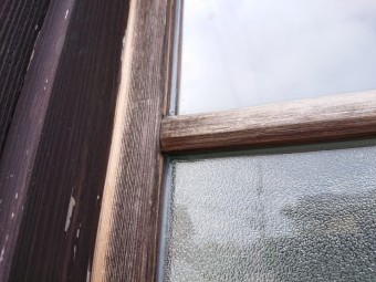 木製サッシからの雨漏り