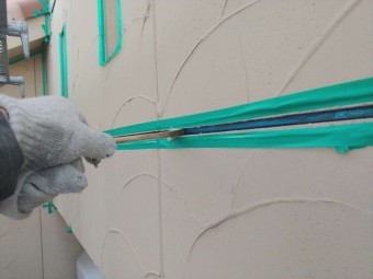 目地 プライマー塗布