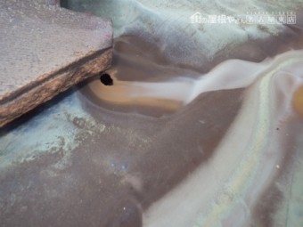 谷板金穴あき