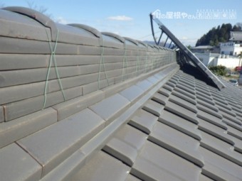 瓦屋根
