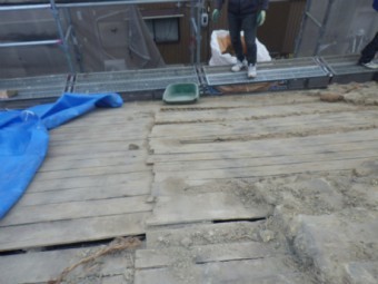 屋根めくり