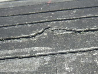 台風被害スレート割れ