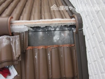 瓦割れ補修
