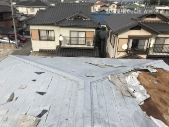 スレート 台風被害