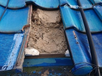 瓦屋根の葺き替え工事