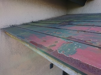 玄関上屋根 雨染み