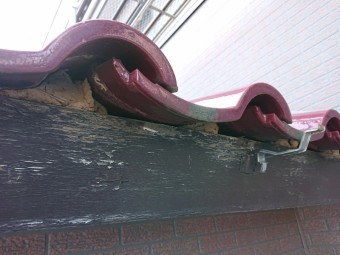 破風板と鼻隠し板 板金カバー