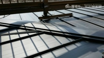 縦ひら屋根葺き