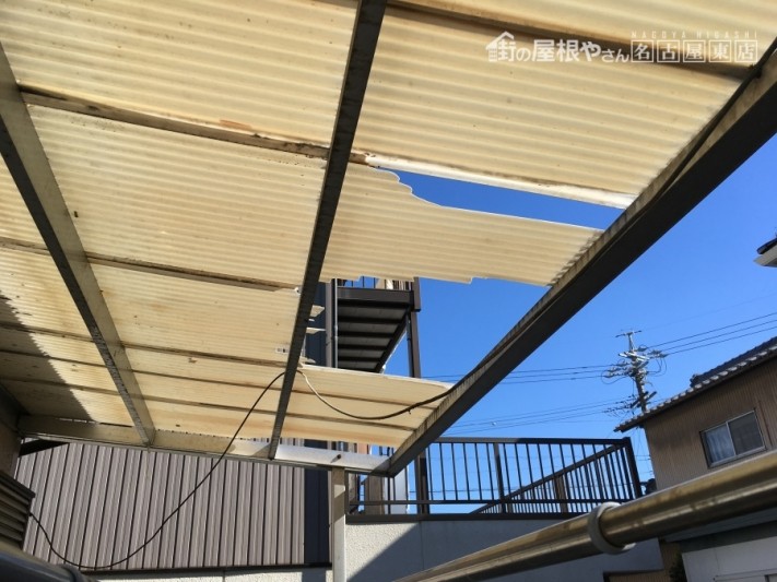 波板の破損 割れ 台風被害