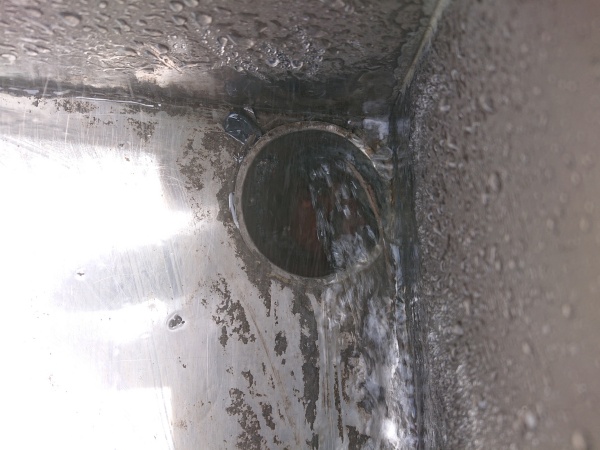 雨漏り点検　箱樋の雨漏り