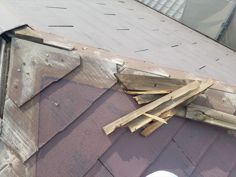 重ね葺き　カバー工法　ガルバリウム鋼板　金属屋根