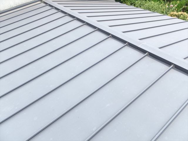 ガルバリウム鋼鈑屋根
