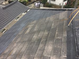 屋根点検　カラーベスト　スレート　褪色　色褪せ　塗装　カバー工法　重ね葺き