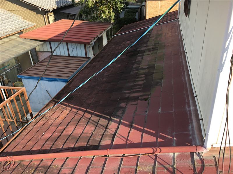スレート　屋根点検　重ね葺き　板金屋根