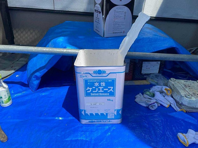 下塗りの缶