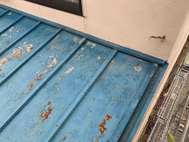 瑞穂区で雨漏りした瓦棒葺き屋根を解体、下地の防水シートまで状態確認