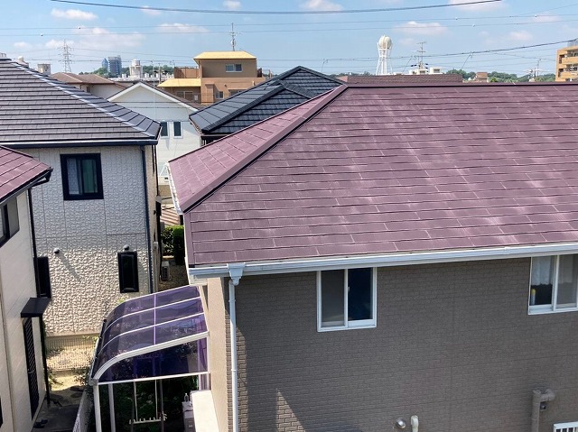 長久手市で経年劣化が進行したスレート屋根を屋根カバー工事、新規屋根材にガルバリウム鋼板を導入