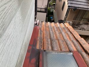劣化した天窓屋根